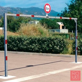 Control d'accés a aparcaments pivotant